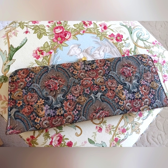 Vintage Brown and Cream Accent Pillows with Floral Design - Picture 6 of 13